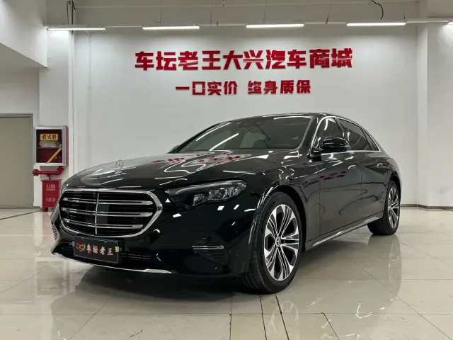 Фотография автомобиля — Mercedes-Benz E-Class