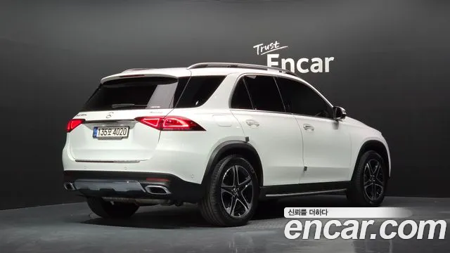 Mercedes-Benz GLE-Class — Фото автомобиля 2