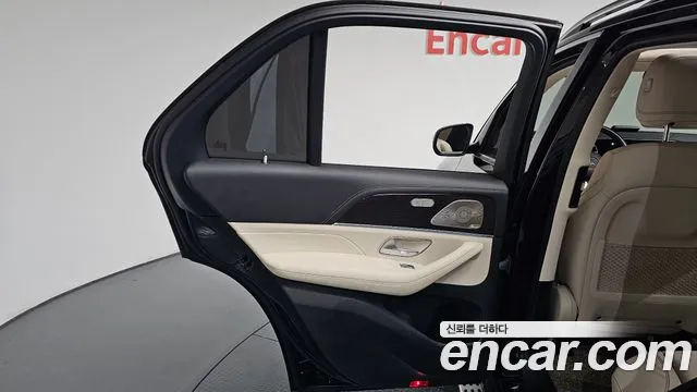 Mercedes-Benz GLE-Class — Фото автомобиля 14