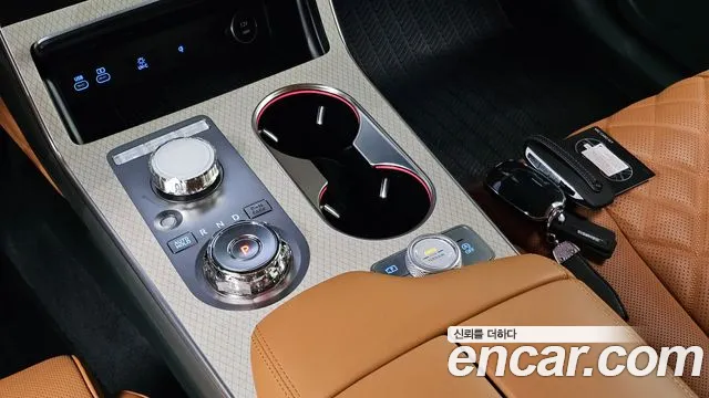 Genesis GV80 — Фото автомобиля 12