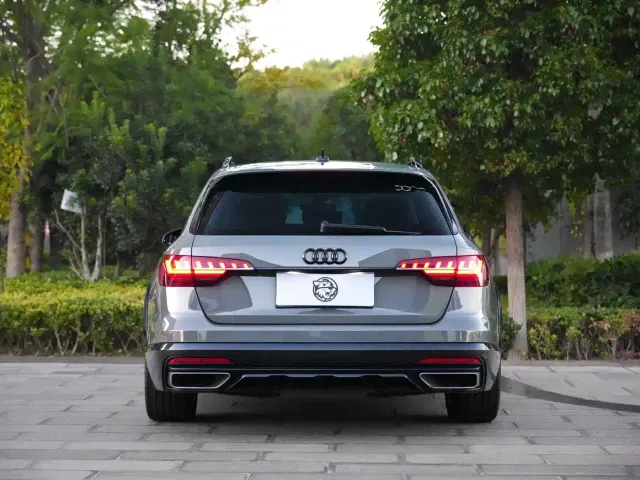 Audi A4 — Фото автомобиля 14