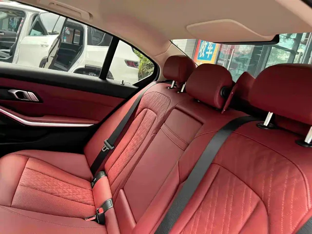 BMW 3 Series — Фото автомобиля 8