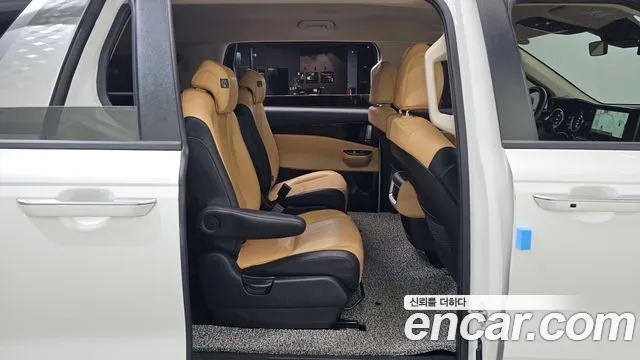 Kia Canival Carnival 4 поколение Бензин 9 мест Prestige — Фото автомобиля 11