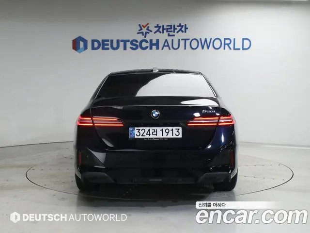 BMW 5 Series G60 — Фото автомобиля 5