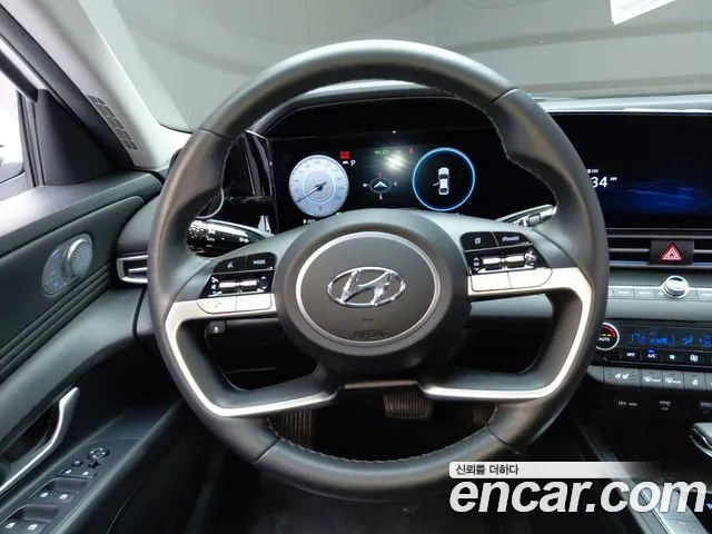 Hyundai AVANTE Inspiration — Фото автомобиля 13