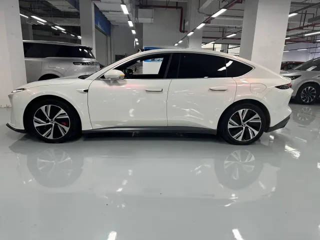 Nio ET5 — Фото автомобиля 4