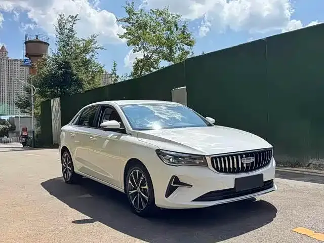 Geely Emgrand — Фото автомобиля 3