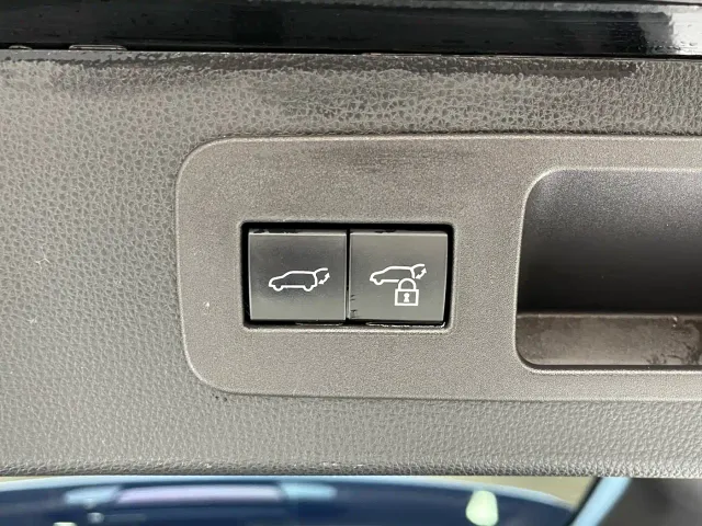 Lexus LX — Фото автомобиля 19