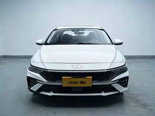 Фотография автомобиля — Hyundai Elantra
