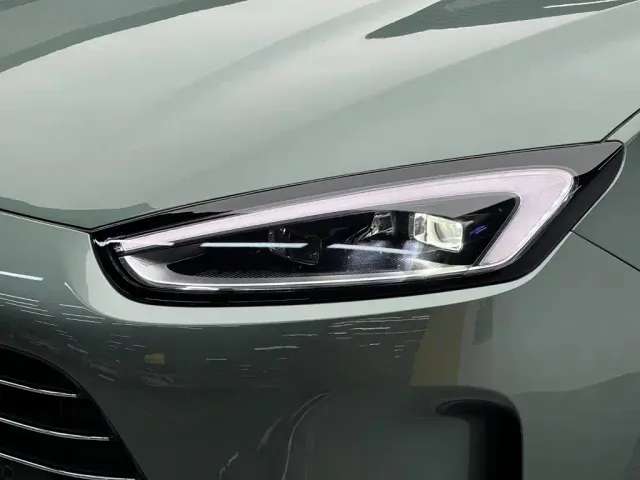 Aito M5 — Фото автомобиля 10