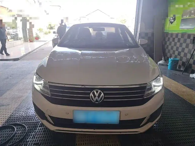 Volkswagen Lavida — Фото автомобиля 2