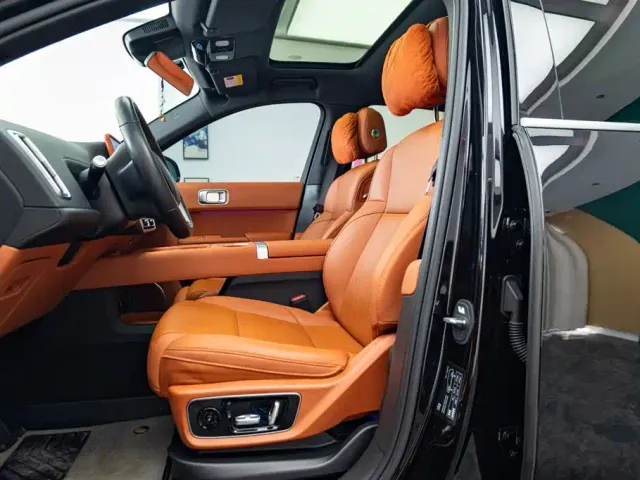 Li Auto L7 — Фото автомобиля 8