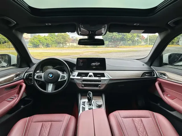 BMW 5 Series — Фото автомобиля 9