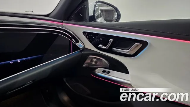 Mercedes-Benz E-Class — Фото автомобиля 13