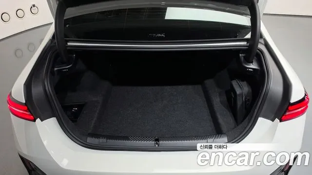 BMW 5 Series G60 — Фото автомобиля 27