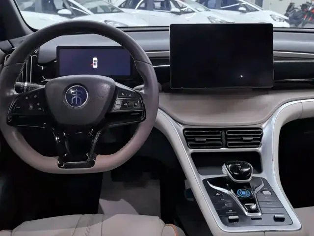 BYD Song Pro — Фото автомобиля 12