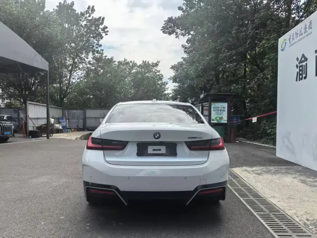 BMW i3 — Фото автомобиля 6