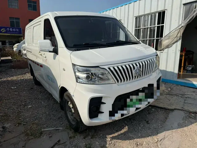 Changan Ruixing EM60 — Фото автомобиля 4