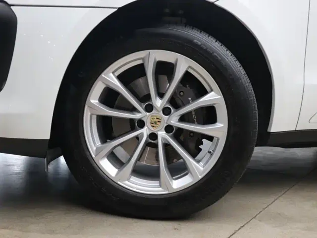 Porsche Macan — Фото автомобиля 28