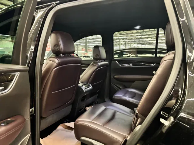 Cadillac XT6 — Фото автомобиля 10