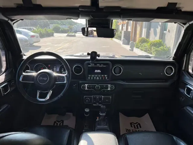 Jeep Wrangler 4xe — Фото автомобиля 5