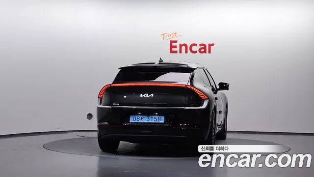 Kia EV6 — Фото автомобиля 4
