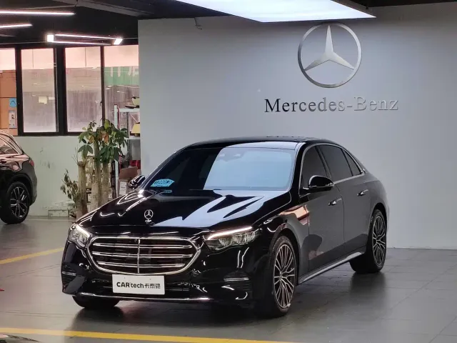 Mercedes-Benz E-Class — Фото автомобиля 2
