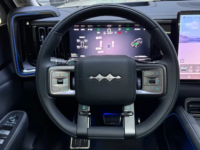 BYD FangChengBao Leopard 5 — Фото автомобиля 11