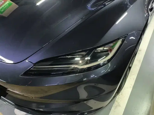 Tesla Model 3 — Фото автомобиля 23