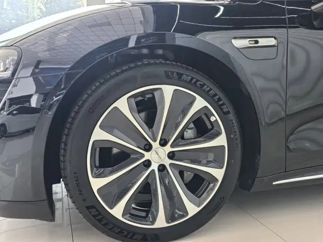Luxeed S7 — Фото автомобиля 5