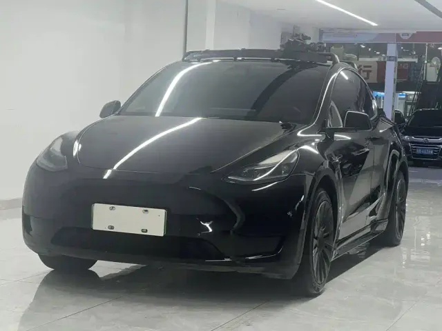 Фотография автомобиля — Tesla Model Y