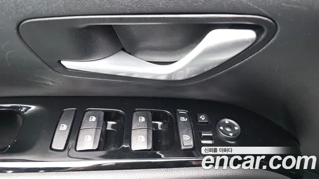 Hyundai Tucson Tucson (NX4) Дизель 2.0 4WD — Фото автомобиля 24
