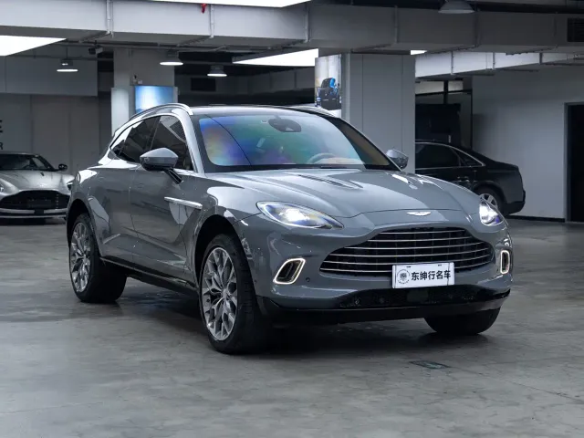 Aston Martin DBX — Фото автомобиля 3