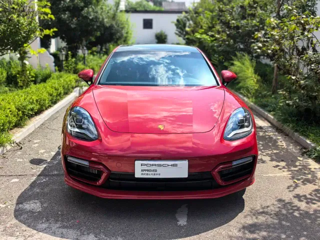 Porsche Panamera — Фото автомобиля 2