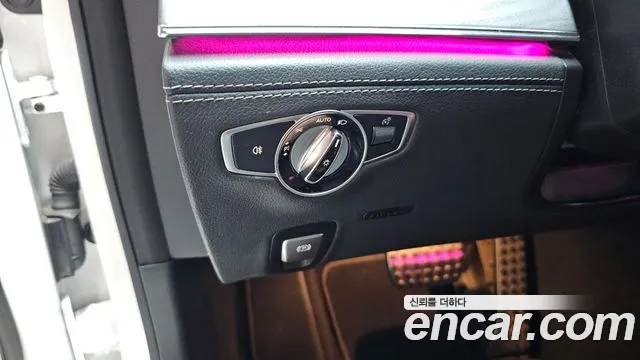 Mercedes-Benz AMG GT 4 двери 43 4MATIC+ Dynamic — Фото автомобиля 24