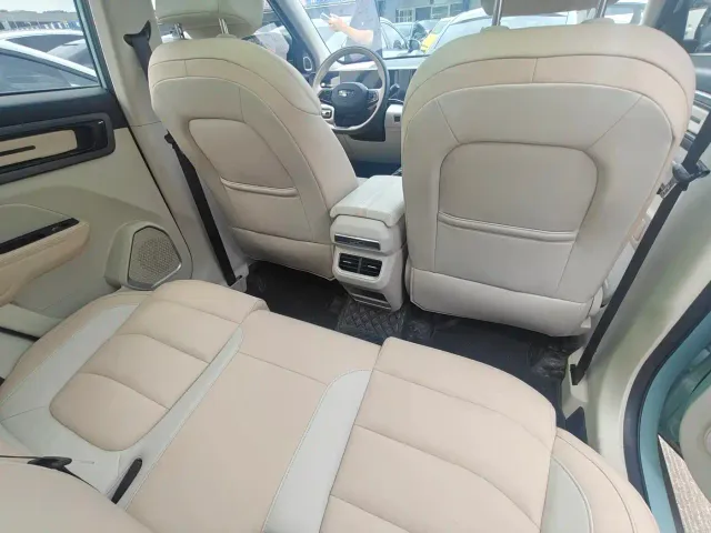 Geely ICON — Фото автомобиля 12