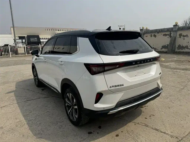 Wuling Asta — Фото автомобиля 11
