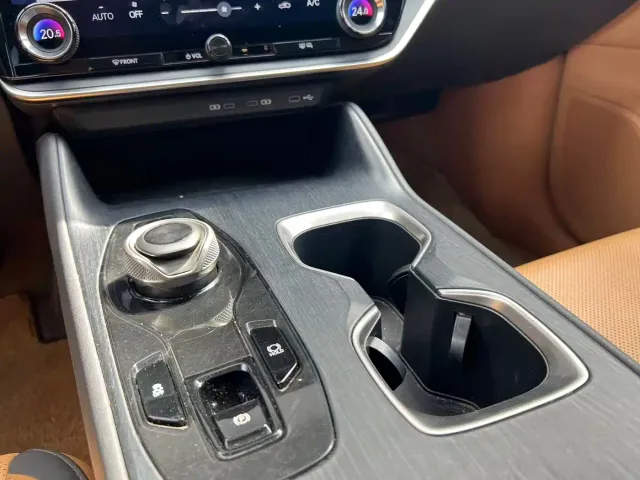 Lexus RZ — Фото автомобиля 9