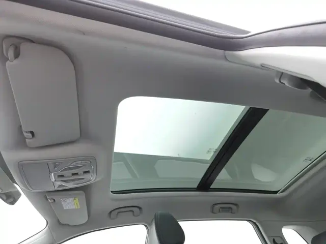 Roewe RX5 — Фото автомобиля 14