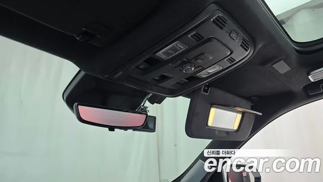 Cadillac Escalade Generation 5 — Фото автомобиля 20