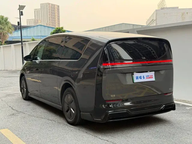 Li Auto MEGA — Фото автомобиля 4