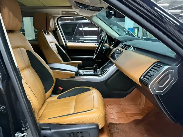 Land Rover Range Rover Sport — Фото автомобиля 6