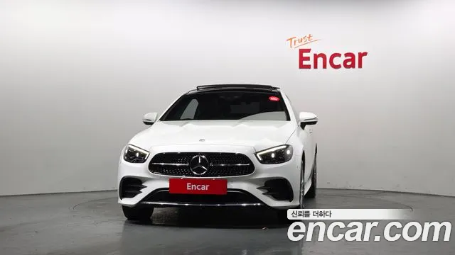 Mercedes-Benz E-Class — Фото автомобиля 3