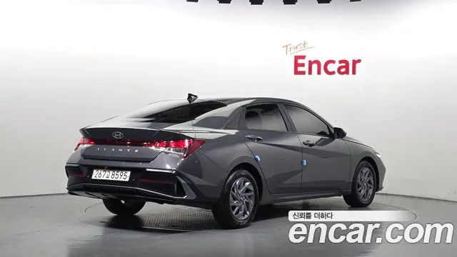 Hyundai Avante CN7 — Фото автомобиля 2