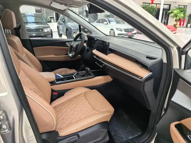 Wuling Jiachen — Фото автомобиля 14