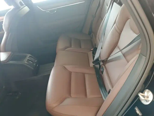 Volvo S90 — Фото автомобиля 16