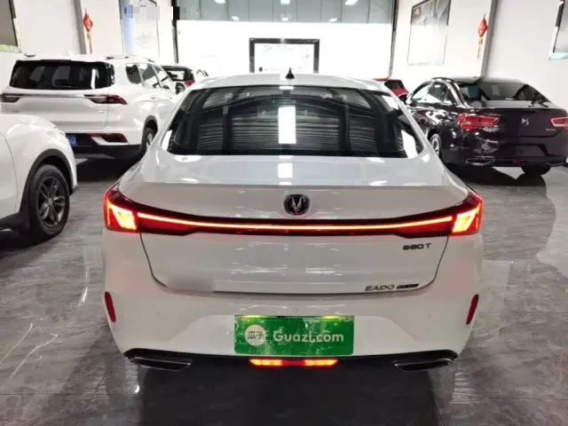 Changan Eado — Фото автомобиля 5