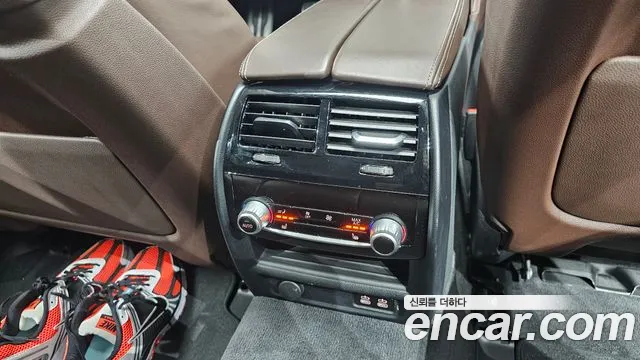 BMW 5-Series — Фото автомобиля 27