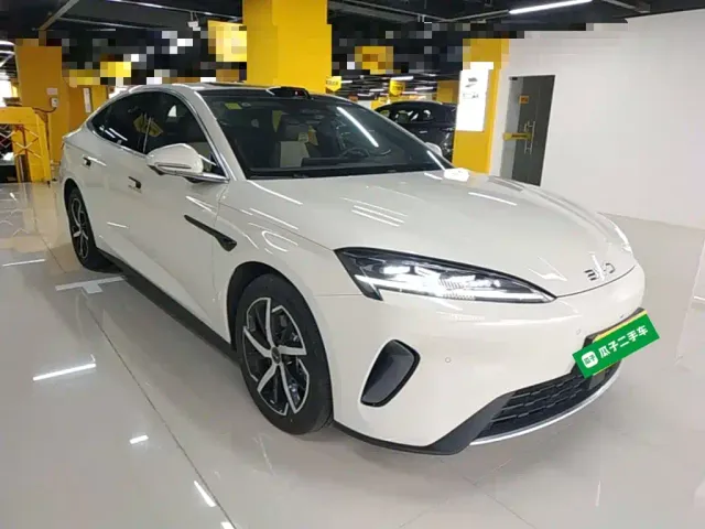 BYD Seal 07 DM-i — Фото автомобиля 3