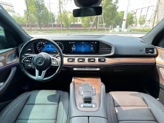 Mercedes-Benz GLS-Class — Фото автомобиля 12